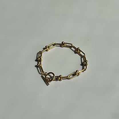 BUCKLE CHAIN Collection Sets of Earrings, Necklace, Bracelets