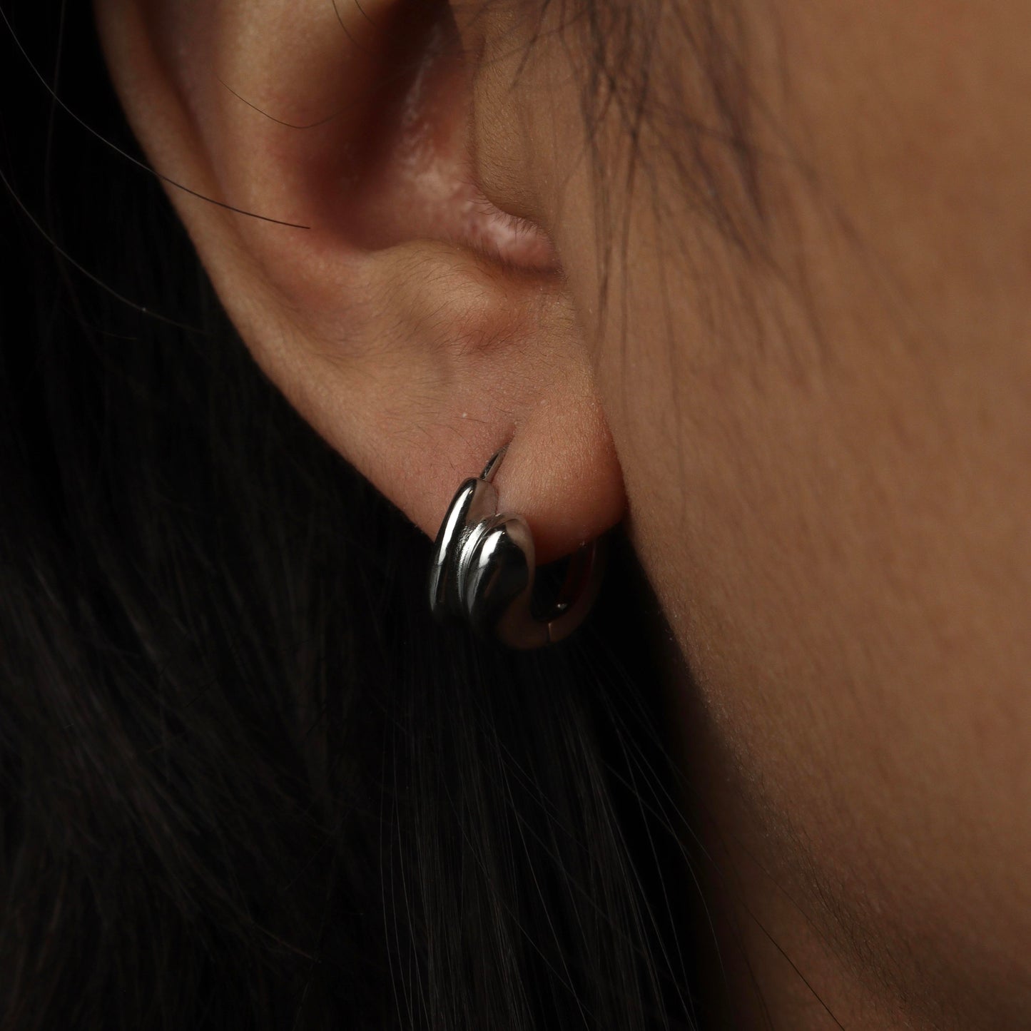 ALNIE Silver Water Drop Huggie Earrings Women's
