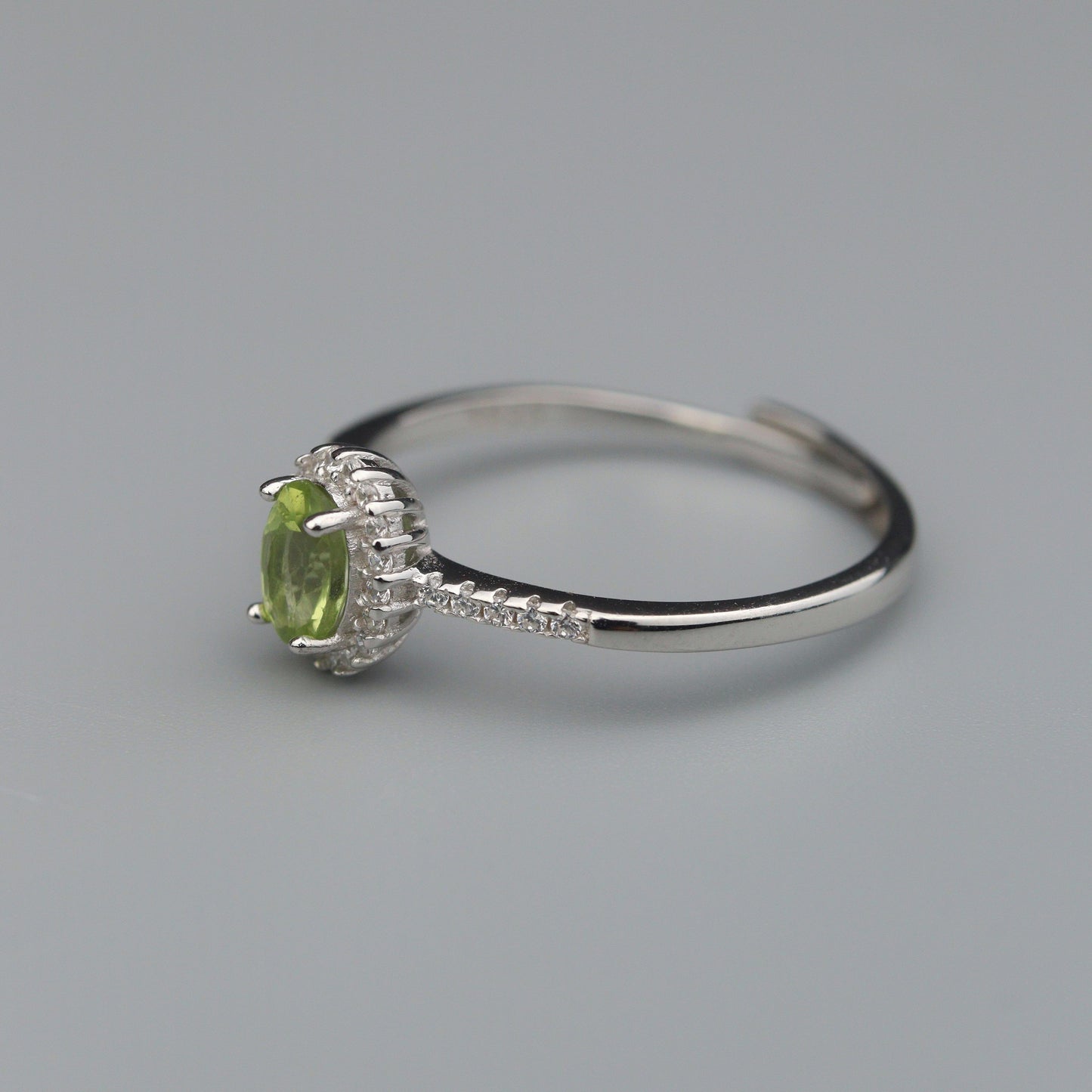 Silver Adjustable Ring Peridot Gemstone Pawnable Women's Accessories with AGCL Certification