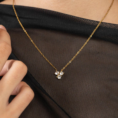 QIN Round Trio Stone Pendant Chain Necklace For Women's Non Tarnish Non Fading Hypoallergenic