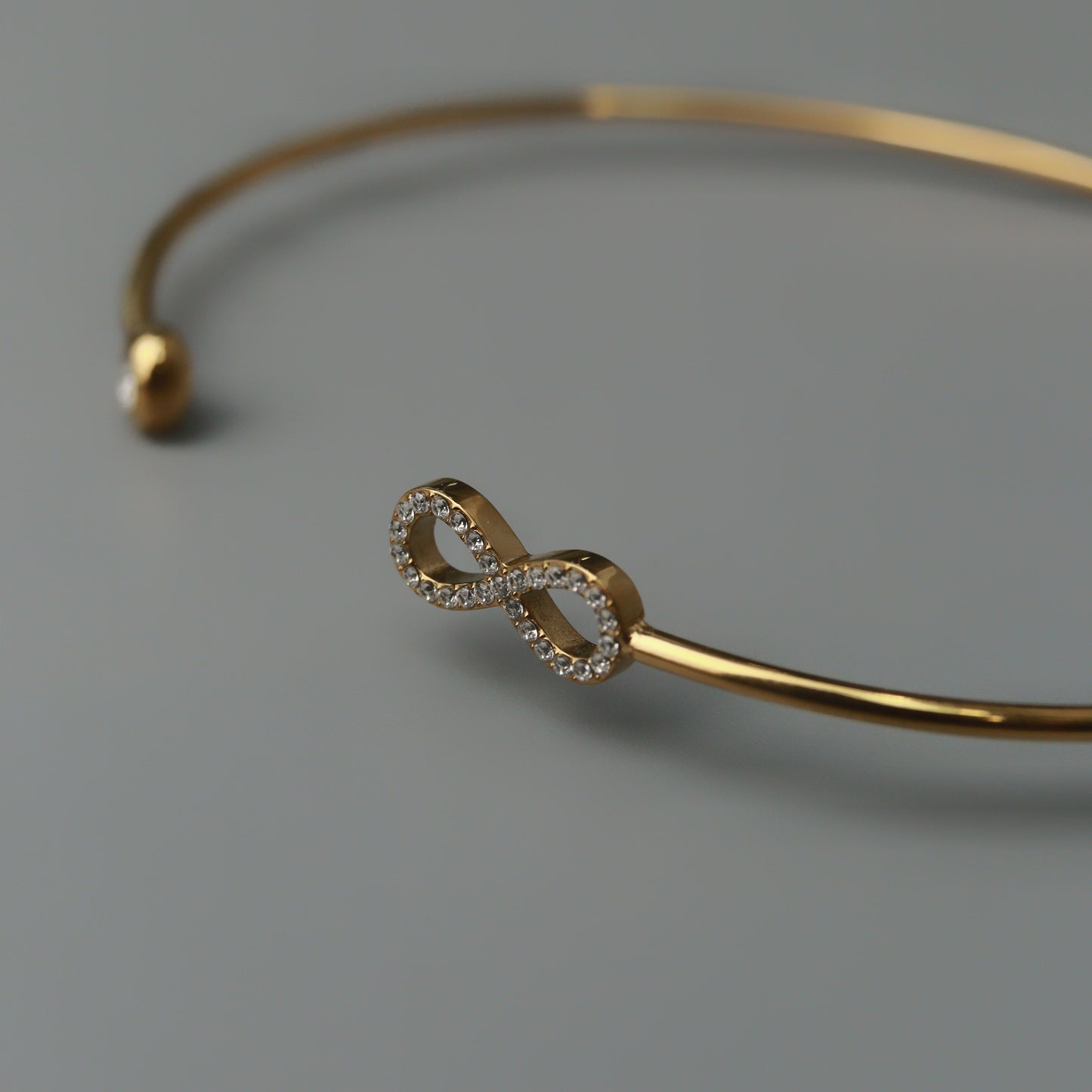 CORSIA Thin Infinity 8 Edge Open Bangle Women's