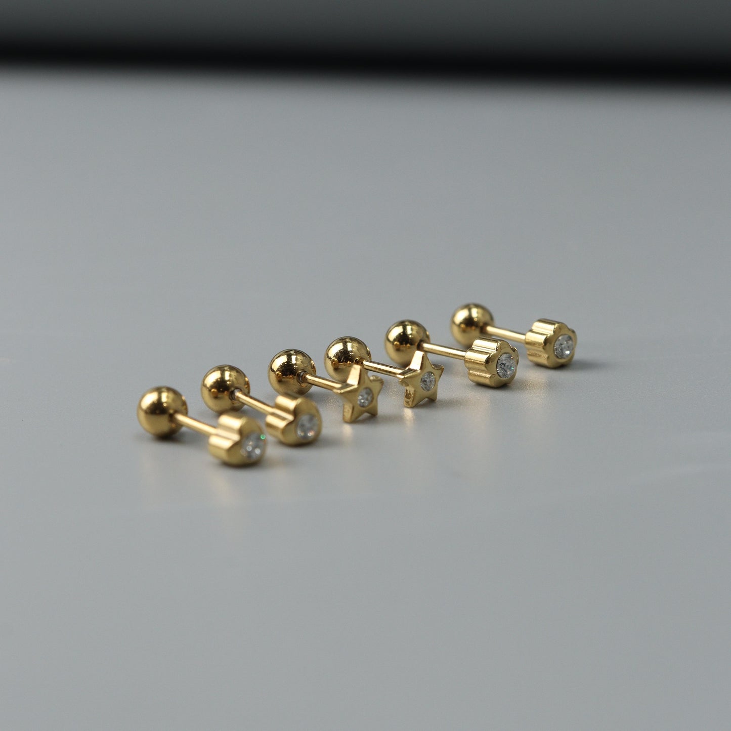 Mini Various Embedded Shapes Stud De Roscas Earrings