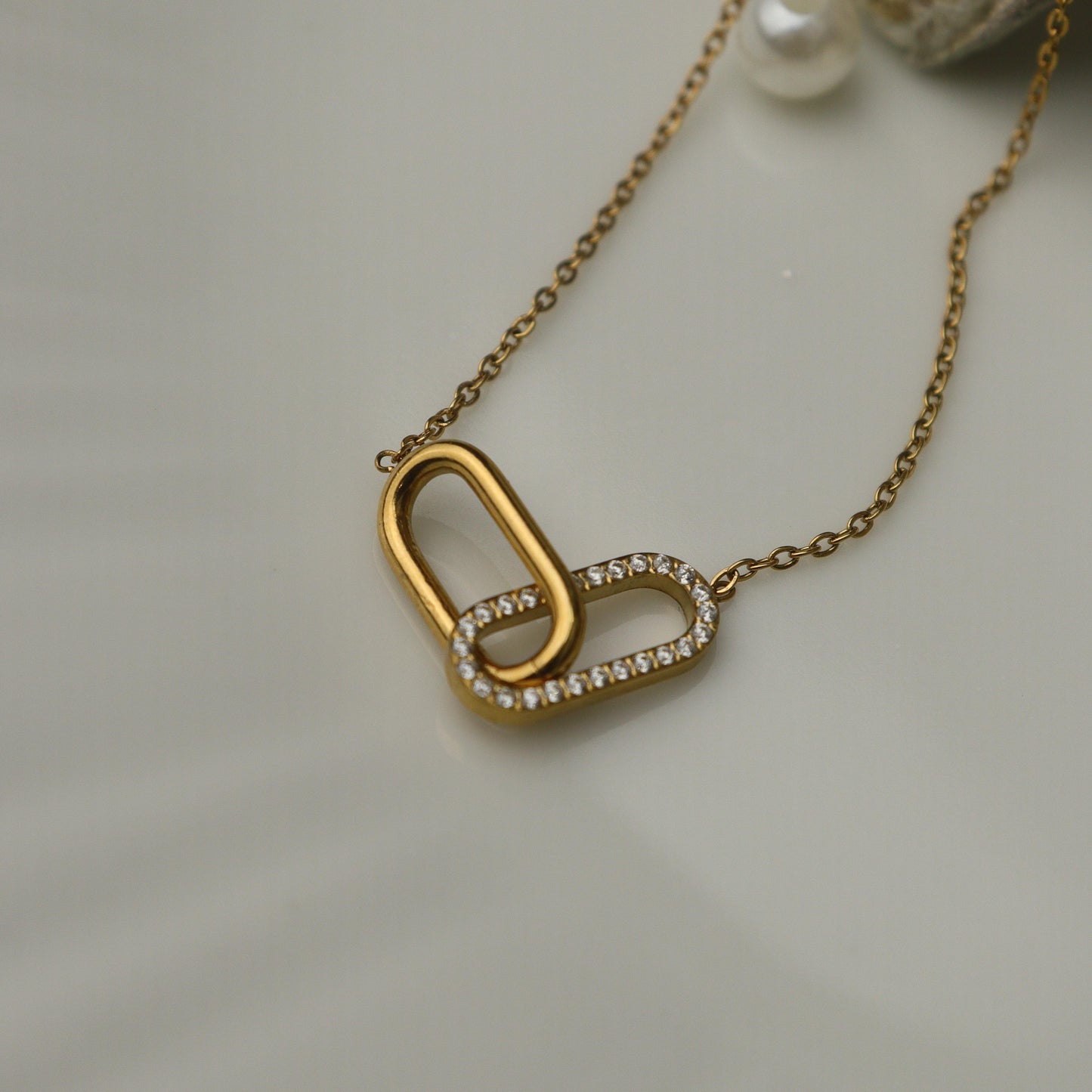 PLATINE Tangle Buckle Pendant Chain Necklace