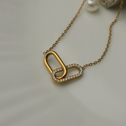 PLATINE Tangle Buckle Pendant Chain Necklace