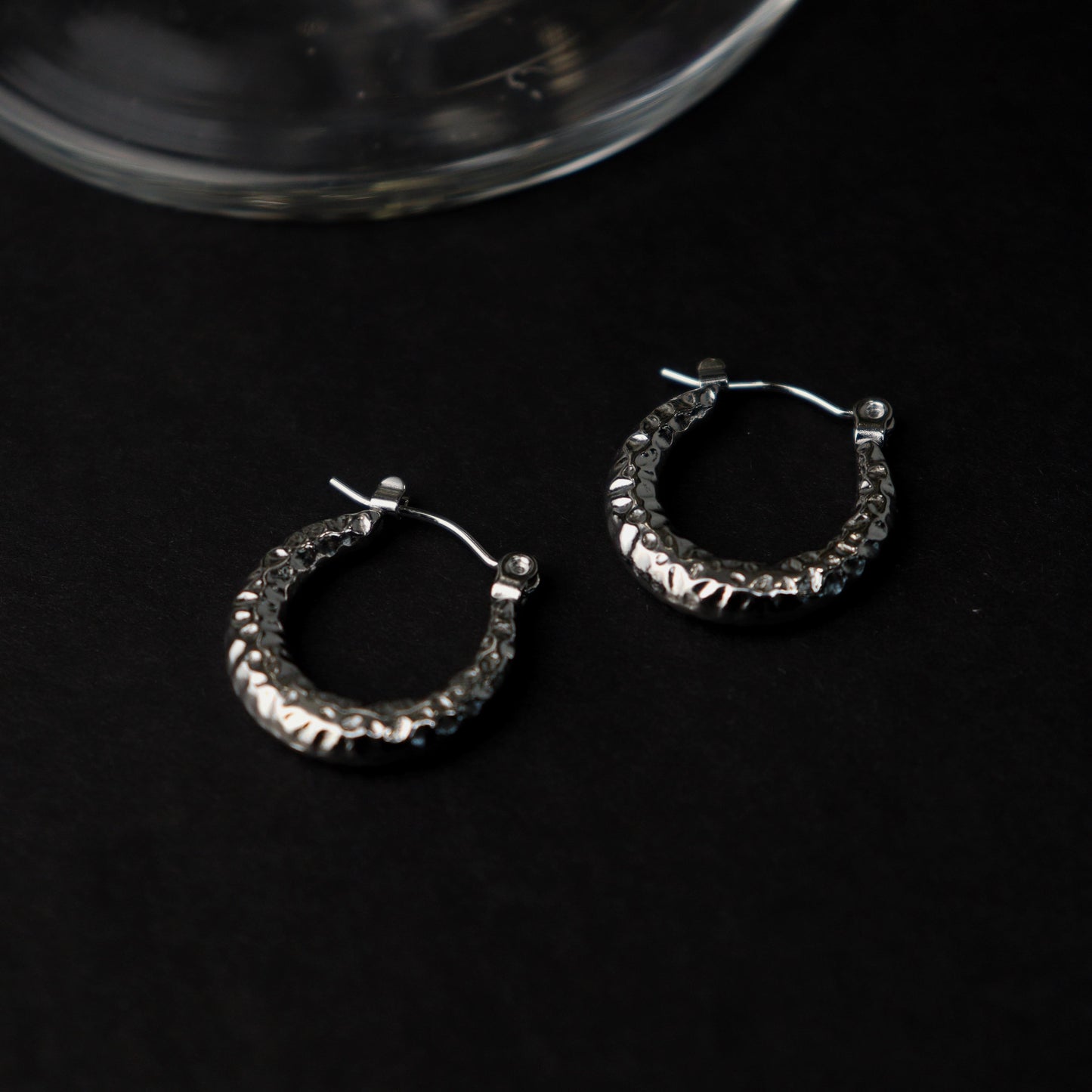 GARETT Gld/Silver Hammered Style Hoop Earrings