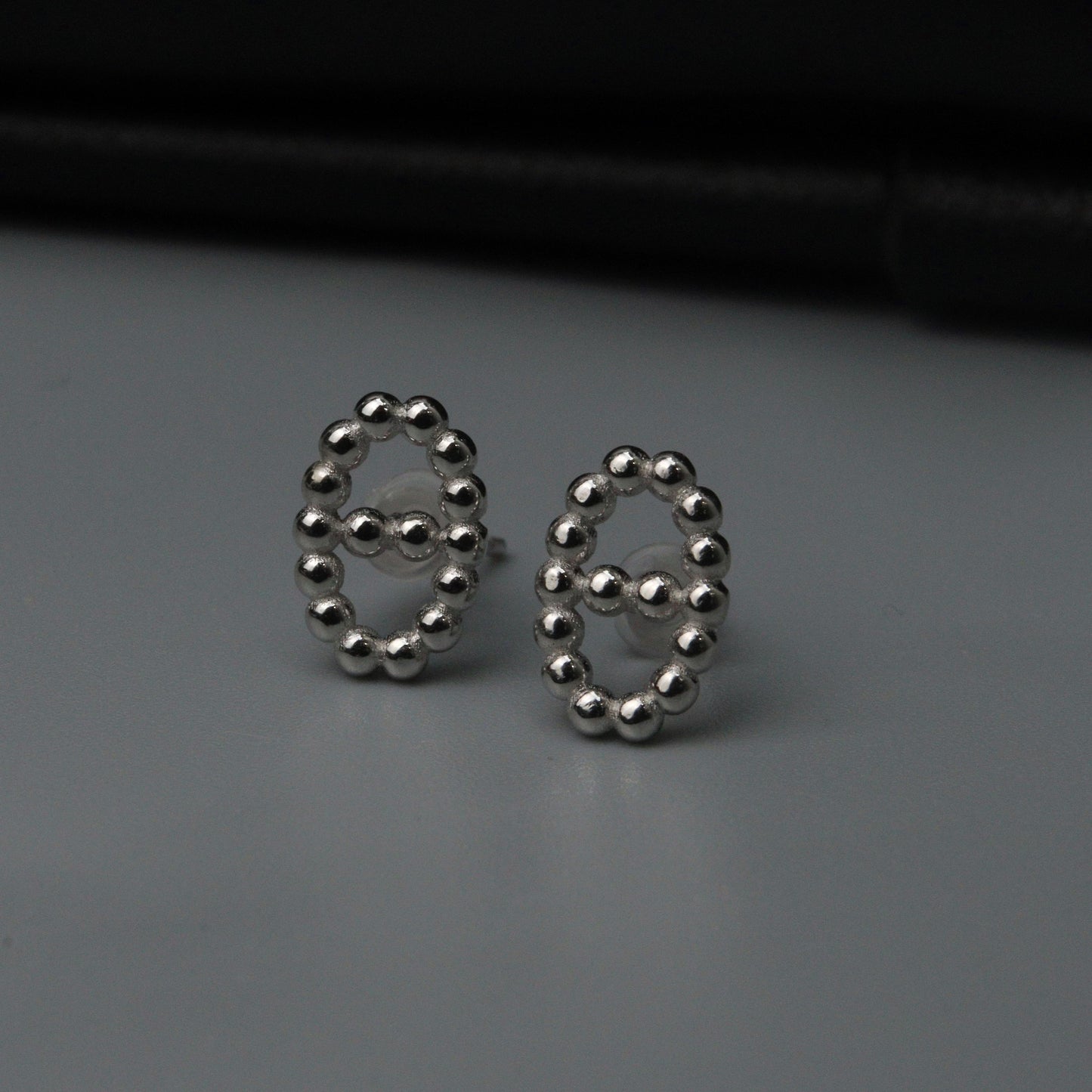 RICH S925 Silver Beaded Oval Stud Earrings Women's