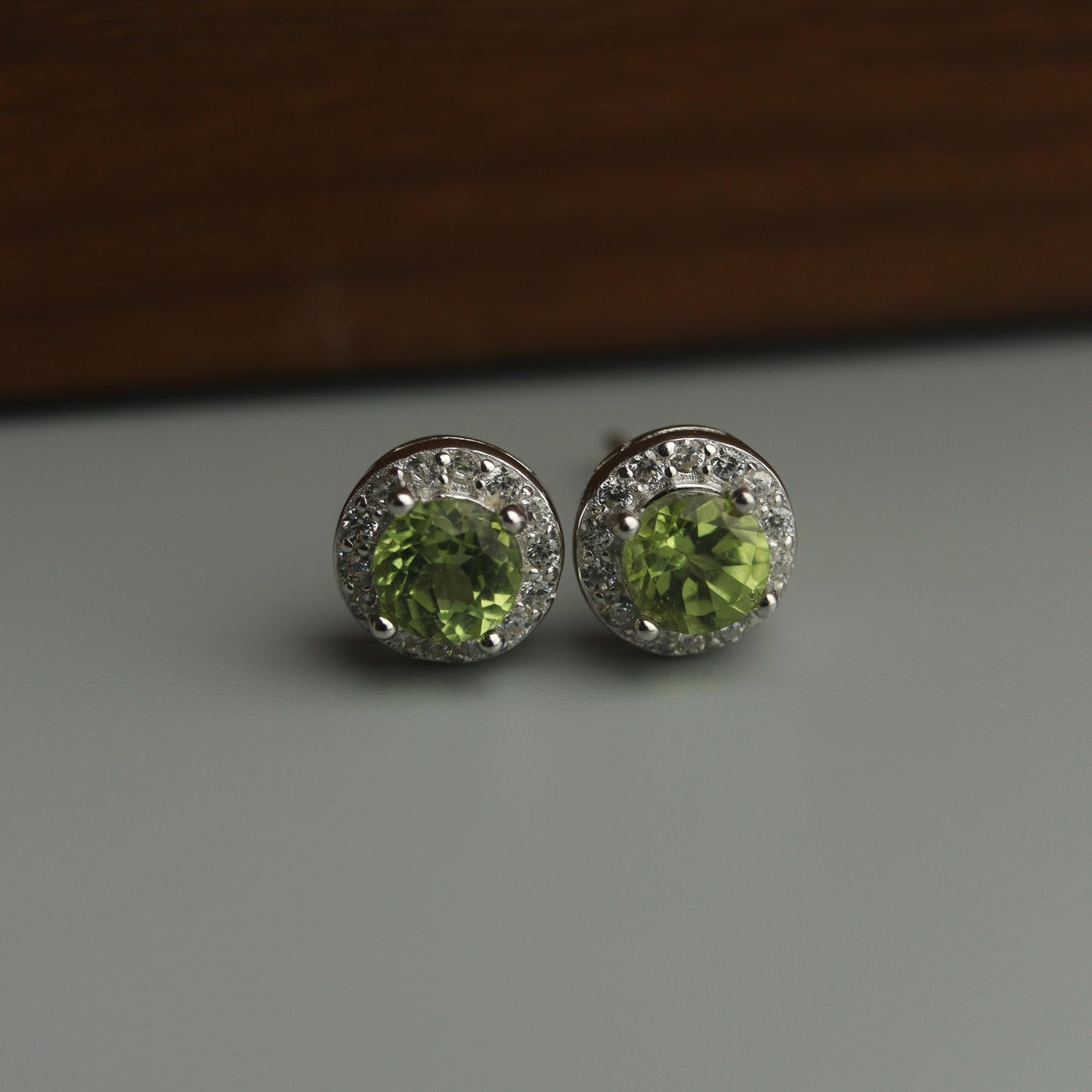 Pawnable Peridot Gemstone S925 Silver Stud Earrings with AGCL Certification