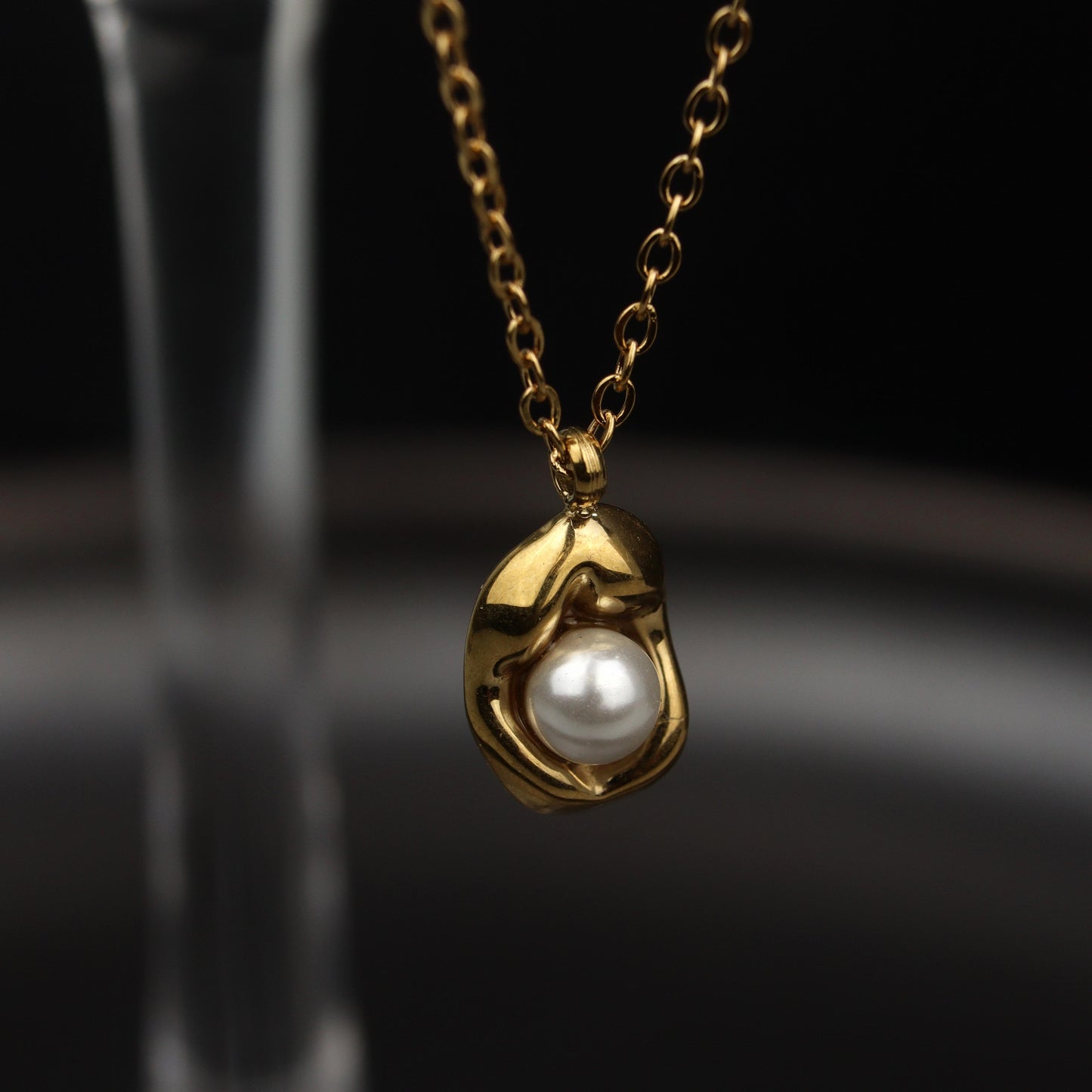 GRETEL Bean Synthetic P Pendant Chain Necklace