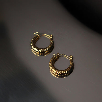 GARETT Gld/Silver Hammered Style Hoop Earrings