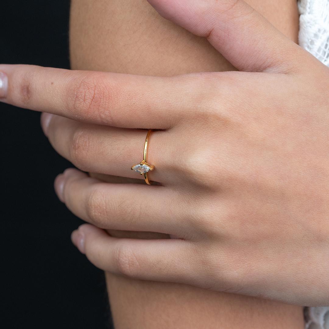 LIZ Diamond Shaped Thin Ring for Women