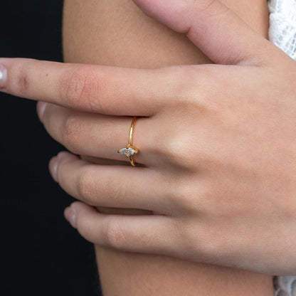 LIZ Diamond Shaped Thin Ring for Women