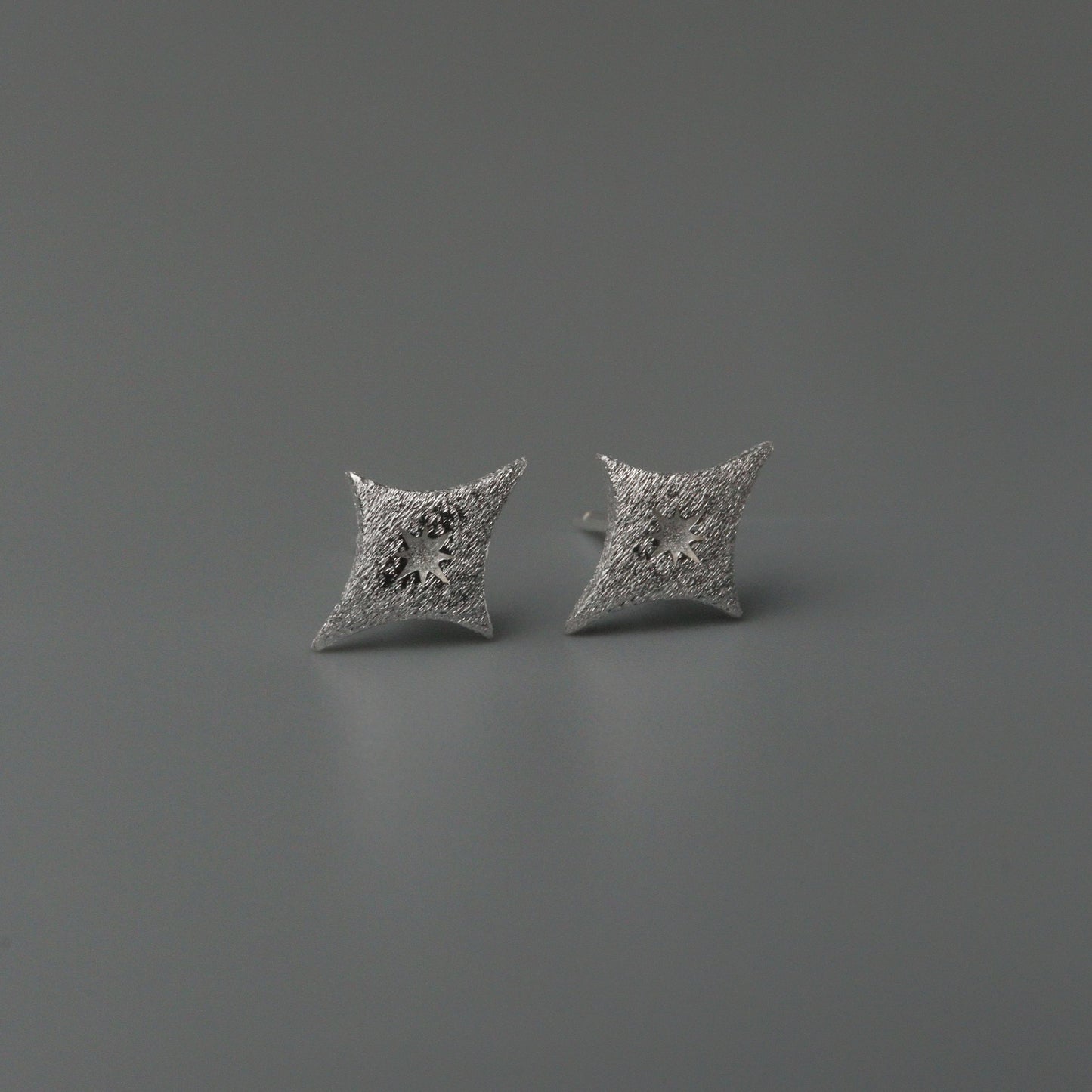 ZURI S925 Silver Star Engraved Scratched Style Stud Earrings