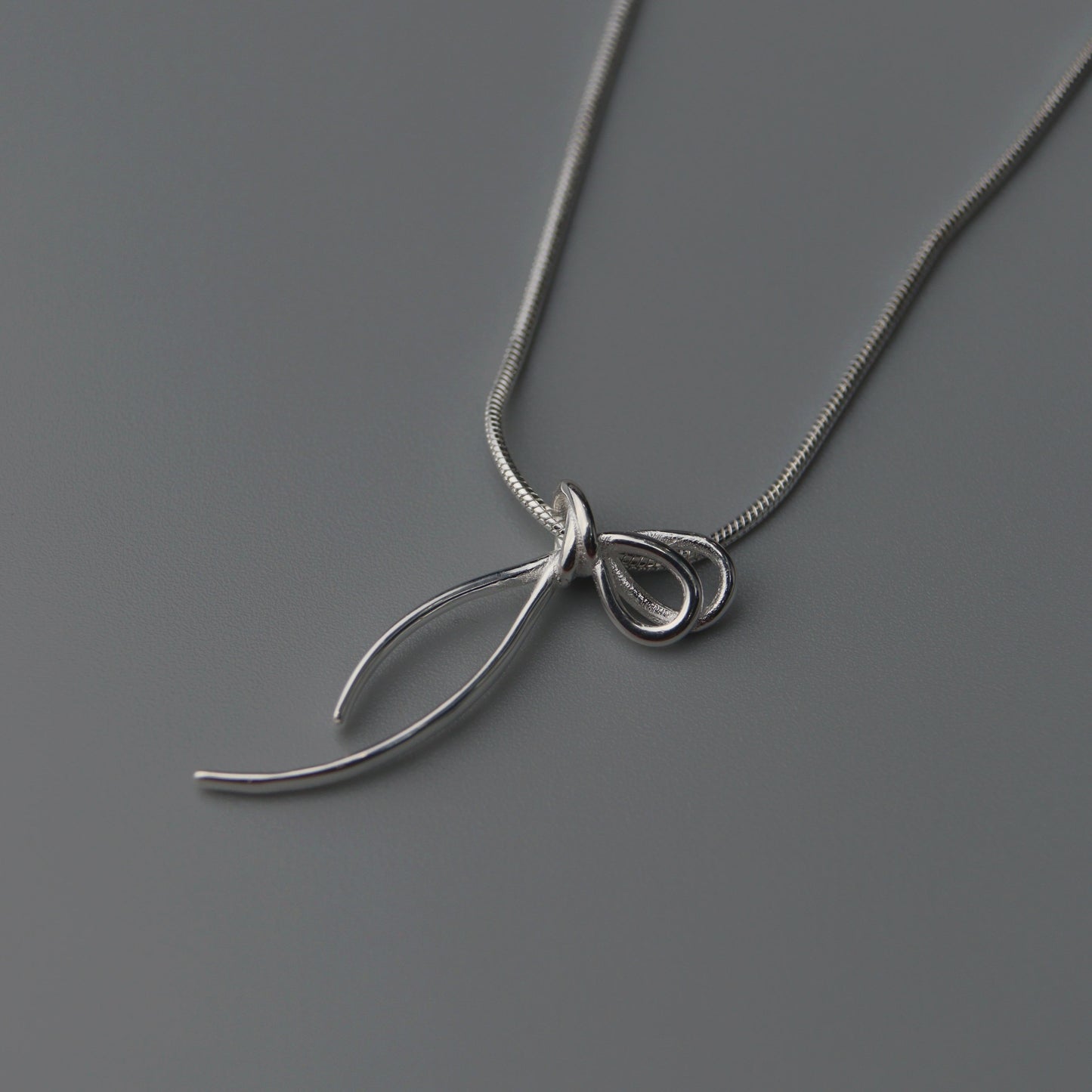 SLOANE S925 Silver Thin Knot Thread