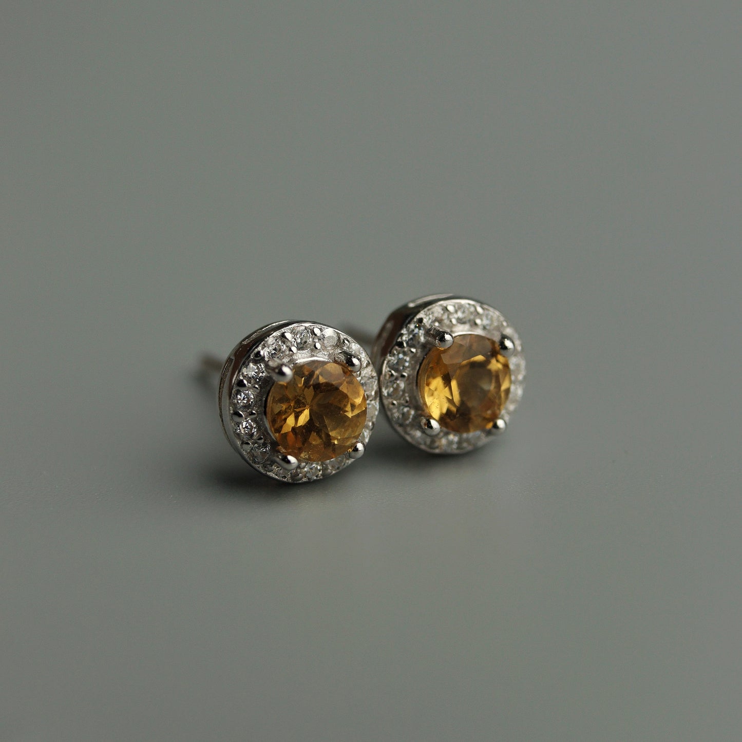 Pawnable Natural Citrine Quartz Gemstone S925 Silver Stud Earrings with AGCL Certification
