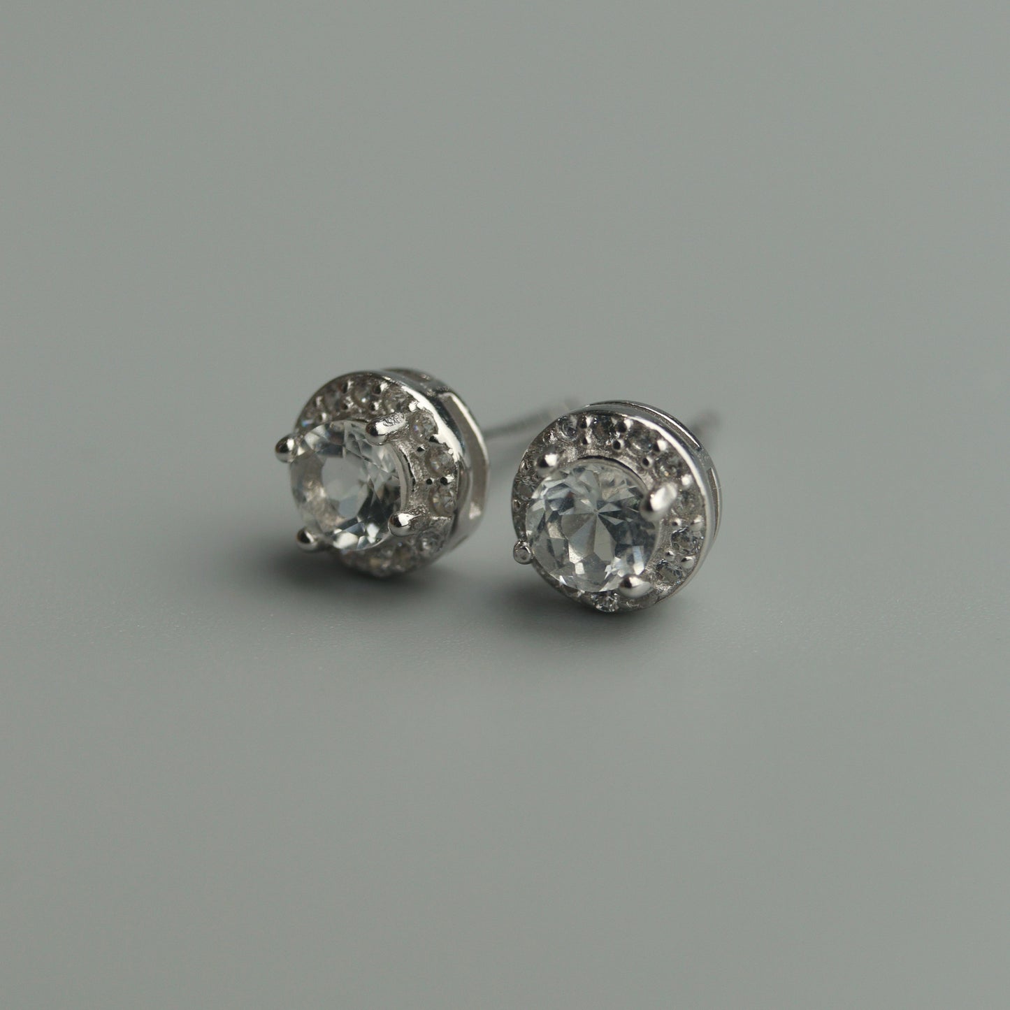 Pawnable Natural Topaz Gemstone S925 Silver Stud Earrings with AGCL Certification