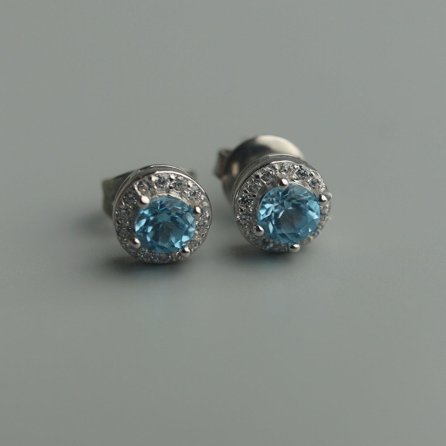 Pawnable Natural Topaz Gemstone S925 Silver Stud Earrings with AGCL Certification
