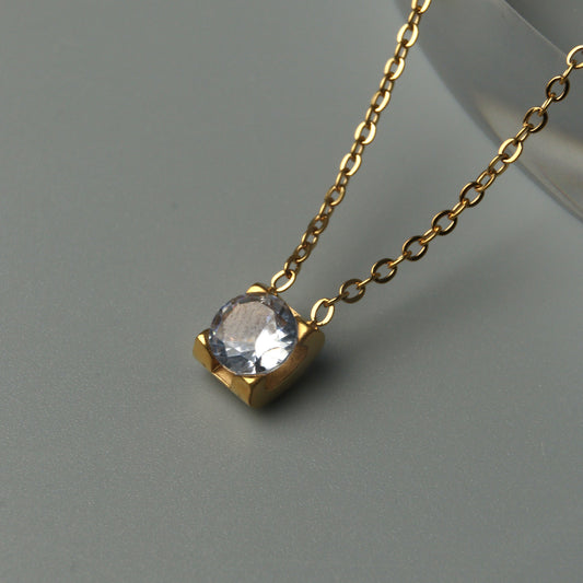 QUINN Crystal Necklace