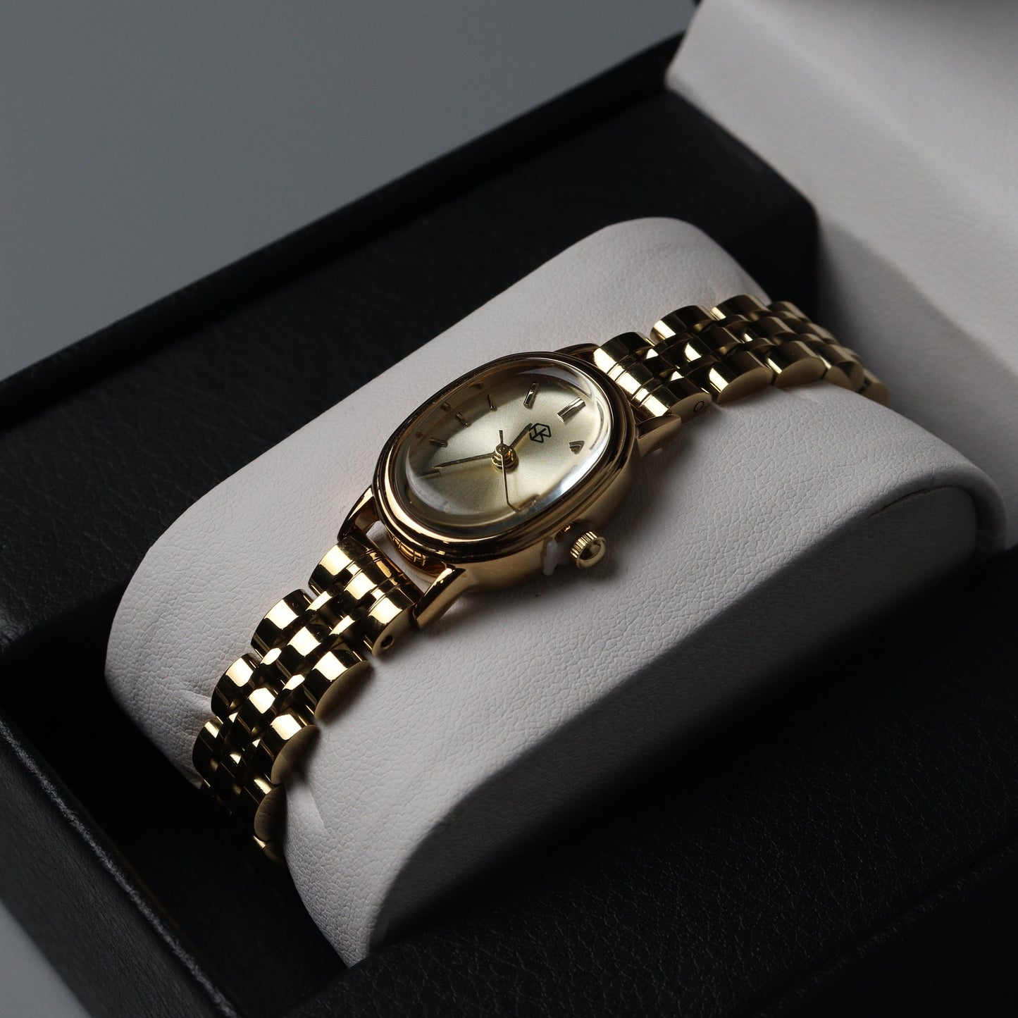 DEMETER Oval Watch