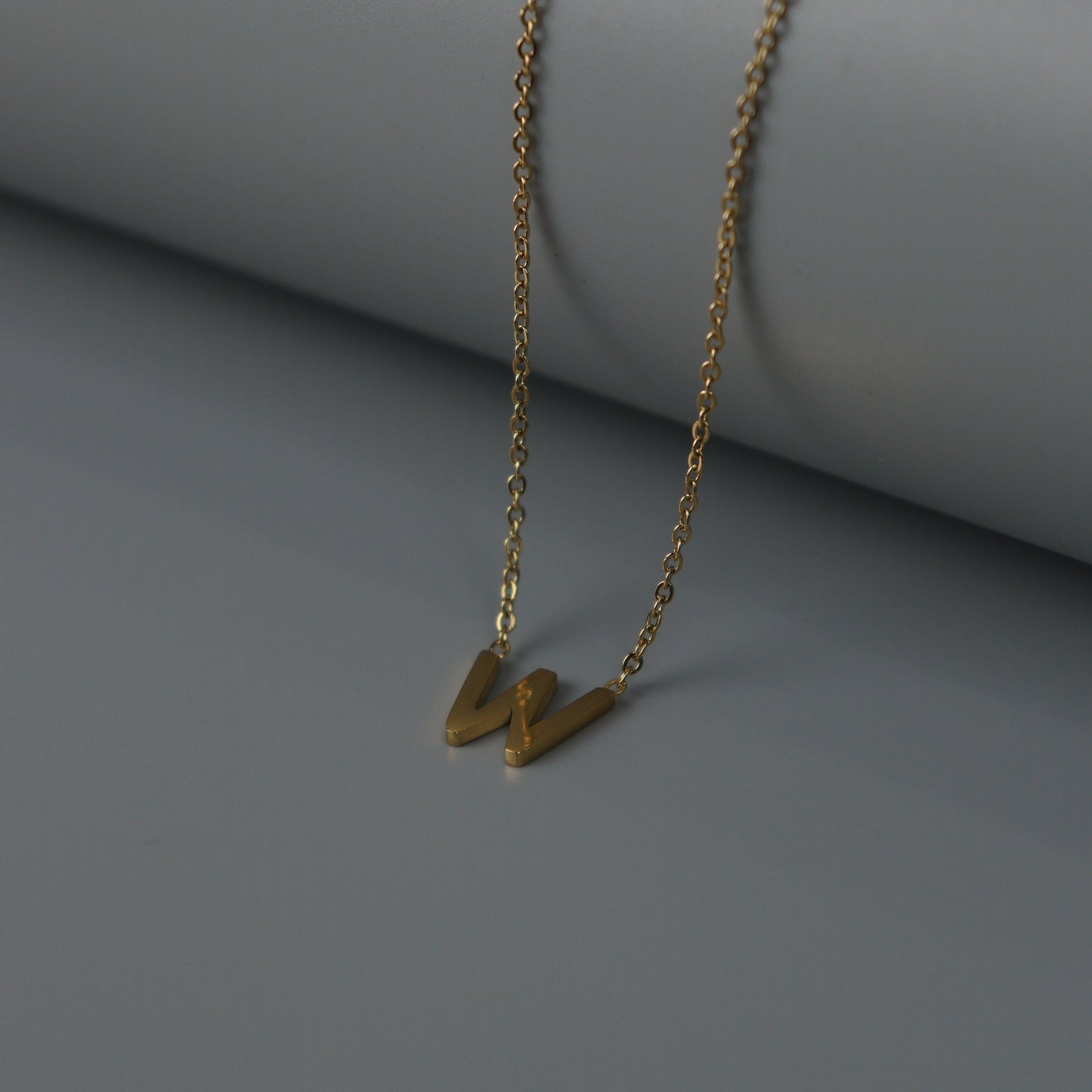 LETTER W Pendant Chain Necklace