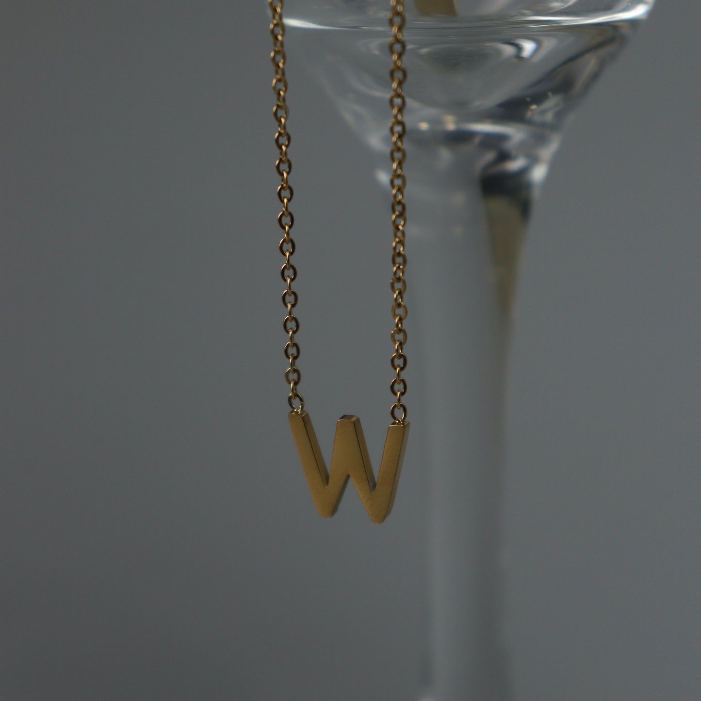 LETTER W Pendant Chain Necklace