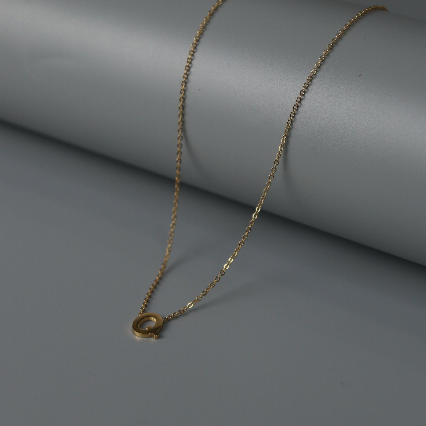 LETTER Q Pendant Chain Necklace