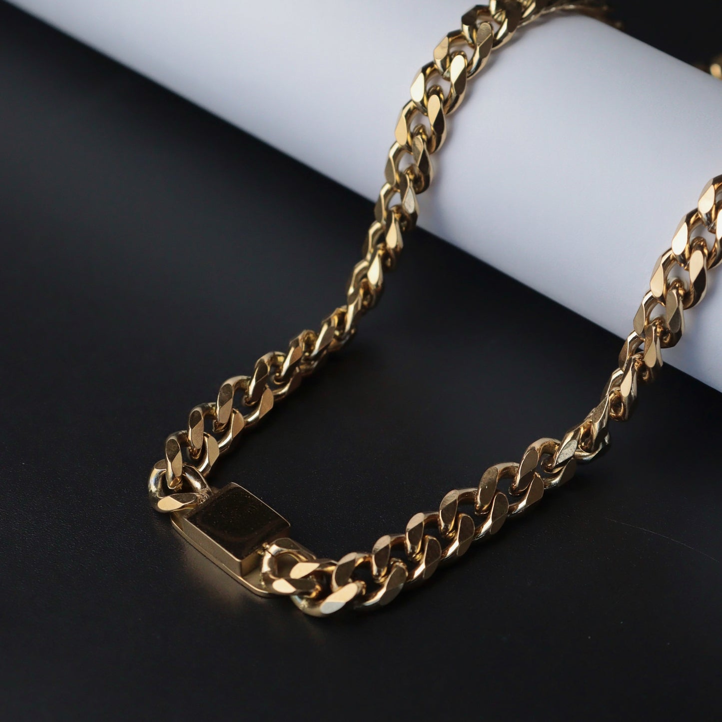 DIO Long Chain Necklace