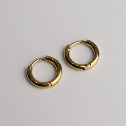 RAYA Small Thin Hinged Earrings
