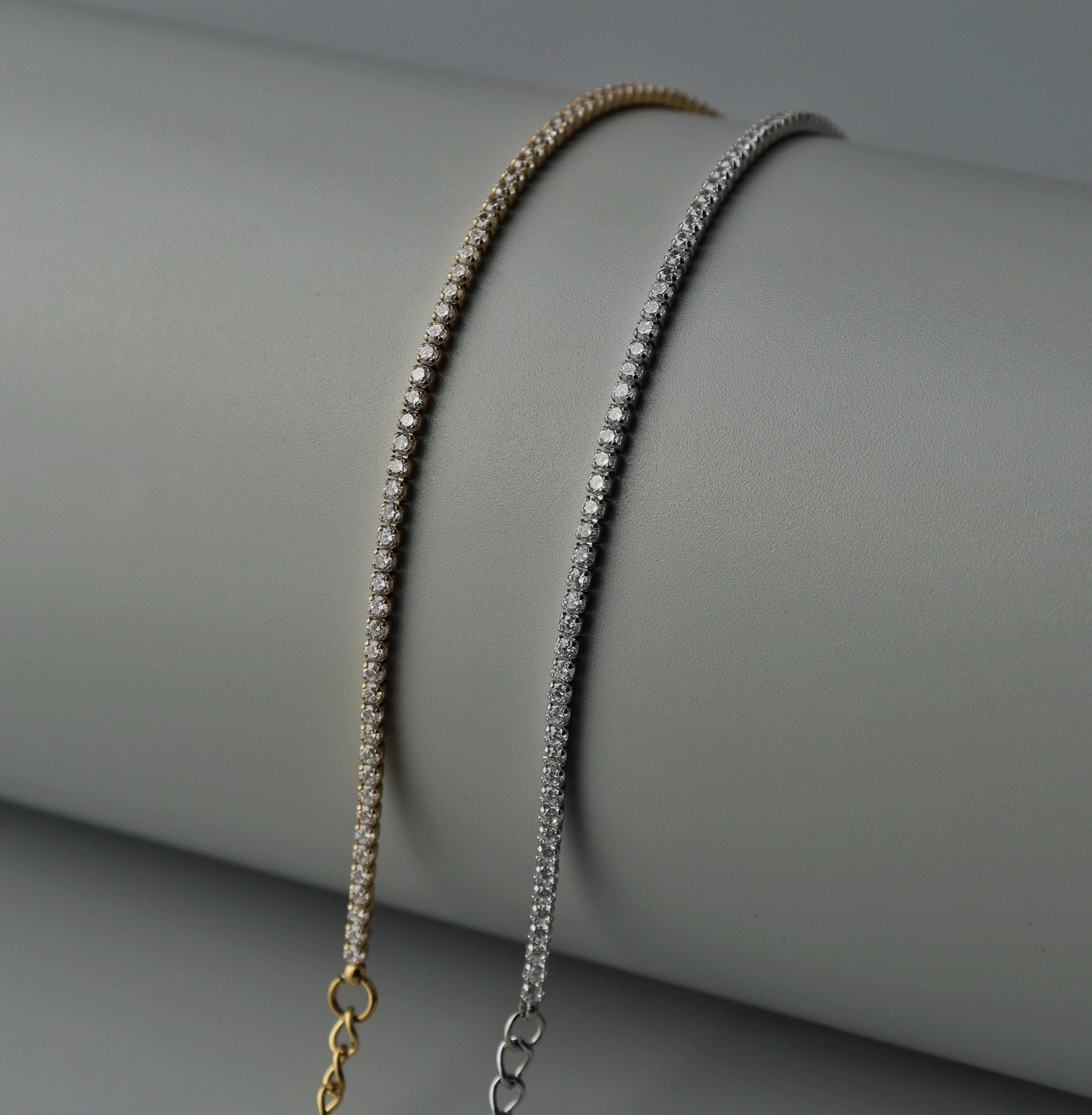 TOSCA Gld/Silver Tennis Link Bracelet