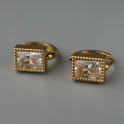 ORLA Thick Rectangle Clip Earrings