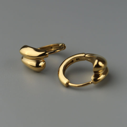 OLLI Tear Drop Clip Earrings