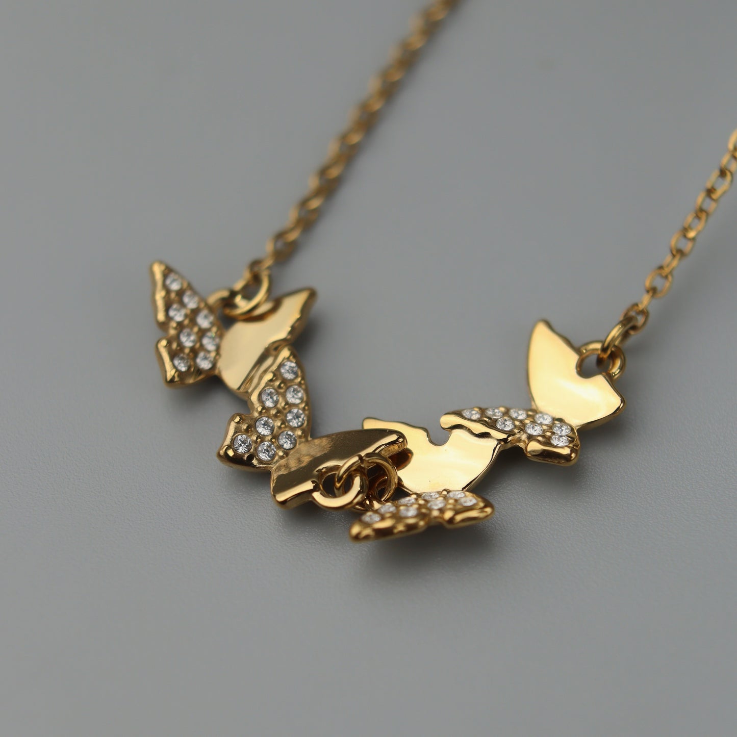 YNA Four-Butterfly Style Necklace