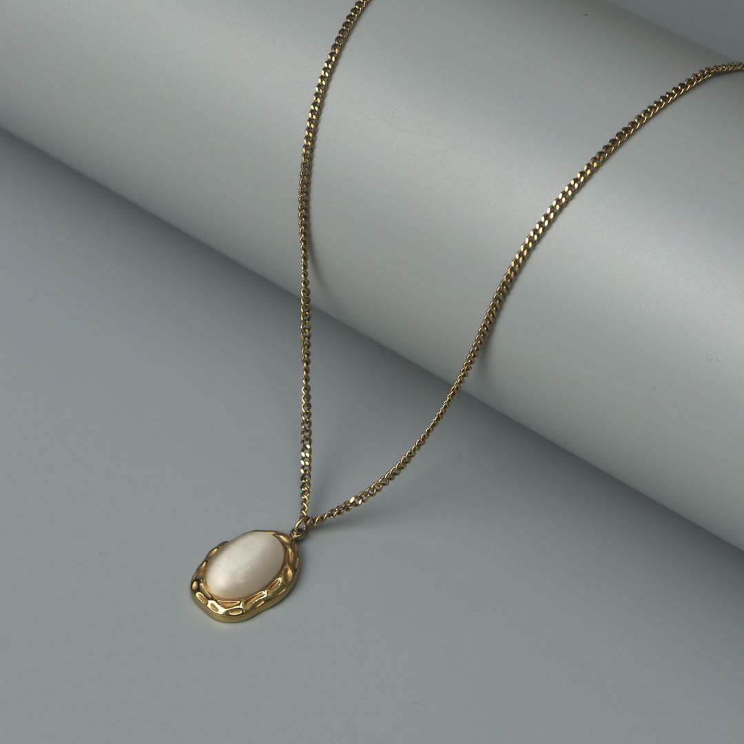 ADELE Synthetic Pearl Necklace