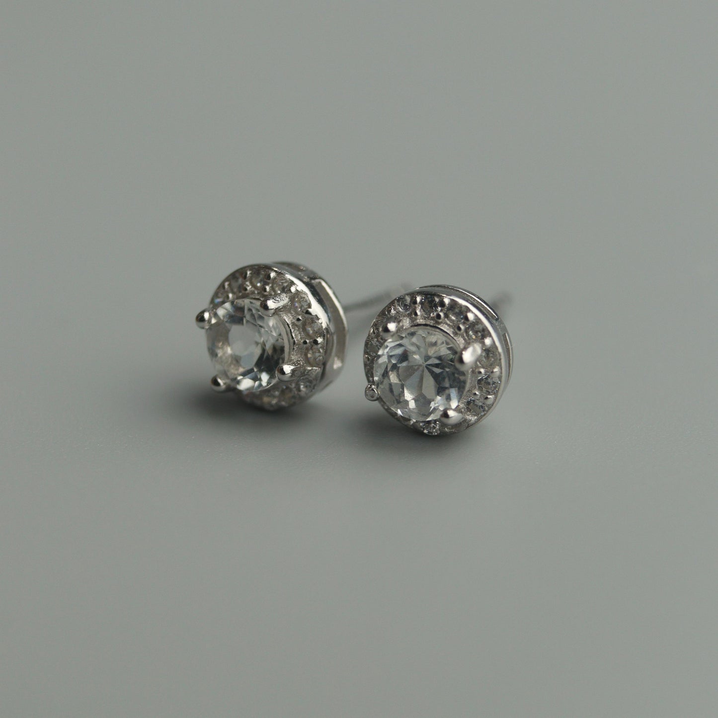 Pawnable Natural Topaz Gemstone S925 Silver Stud Earrings with AGCL Certification