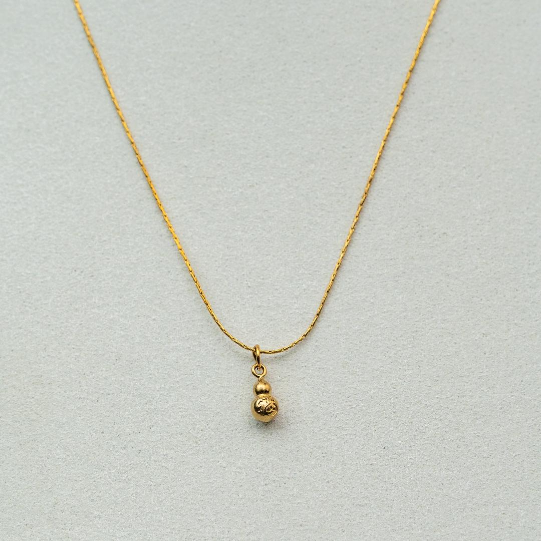 BINNIE Mini Gourd Unique Engraved Pendant Bone Chain Necklace For Women's