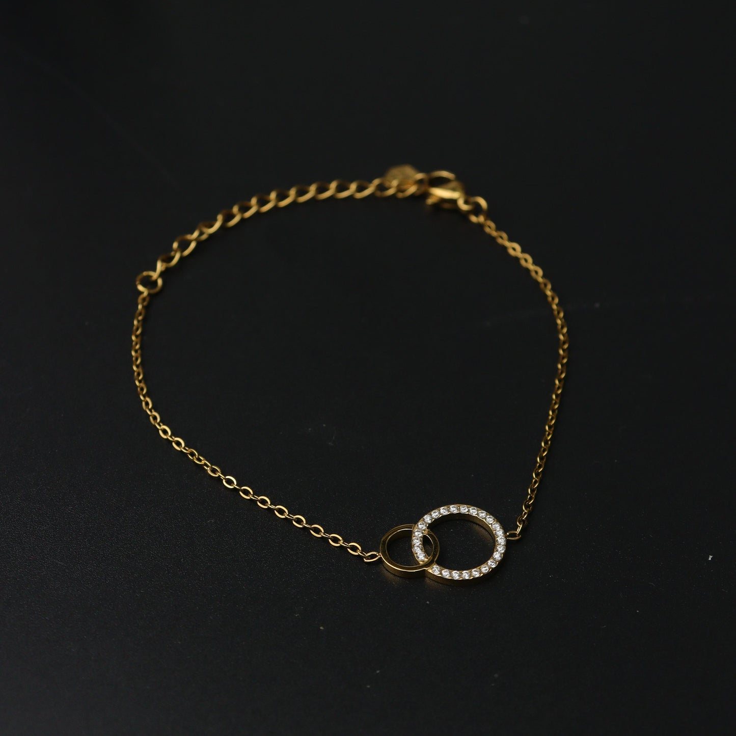 HBElaganza Collection Sets of Chain Pendant Necklace, Bracelet, And Earrings Women's