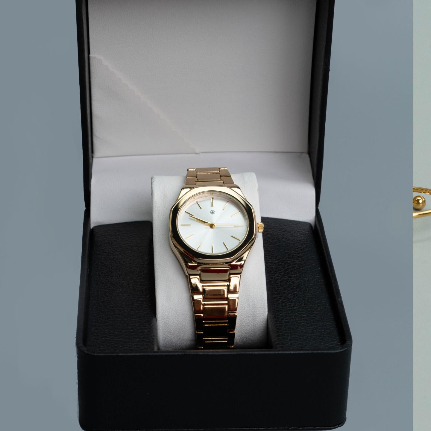 JAGER Vintage Round Gold-Tone Unisex Fashion Watch