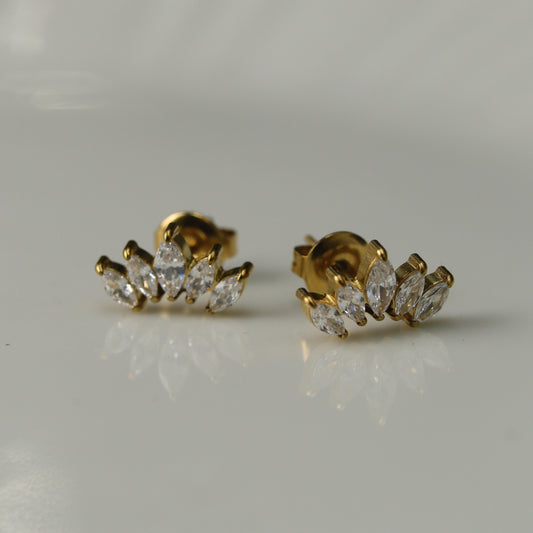 ECLAIR Small Curve Oval Shape Stud Earrings For Women's
