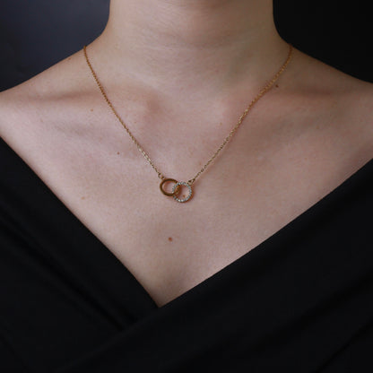 ENTWINE Hollow Round Tangled Pendant Chain Necklace