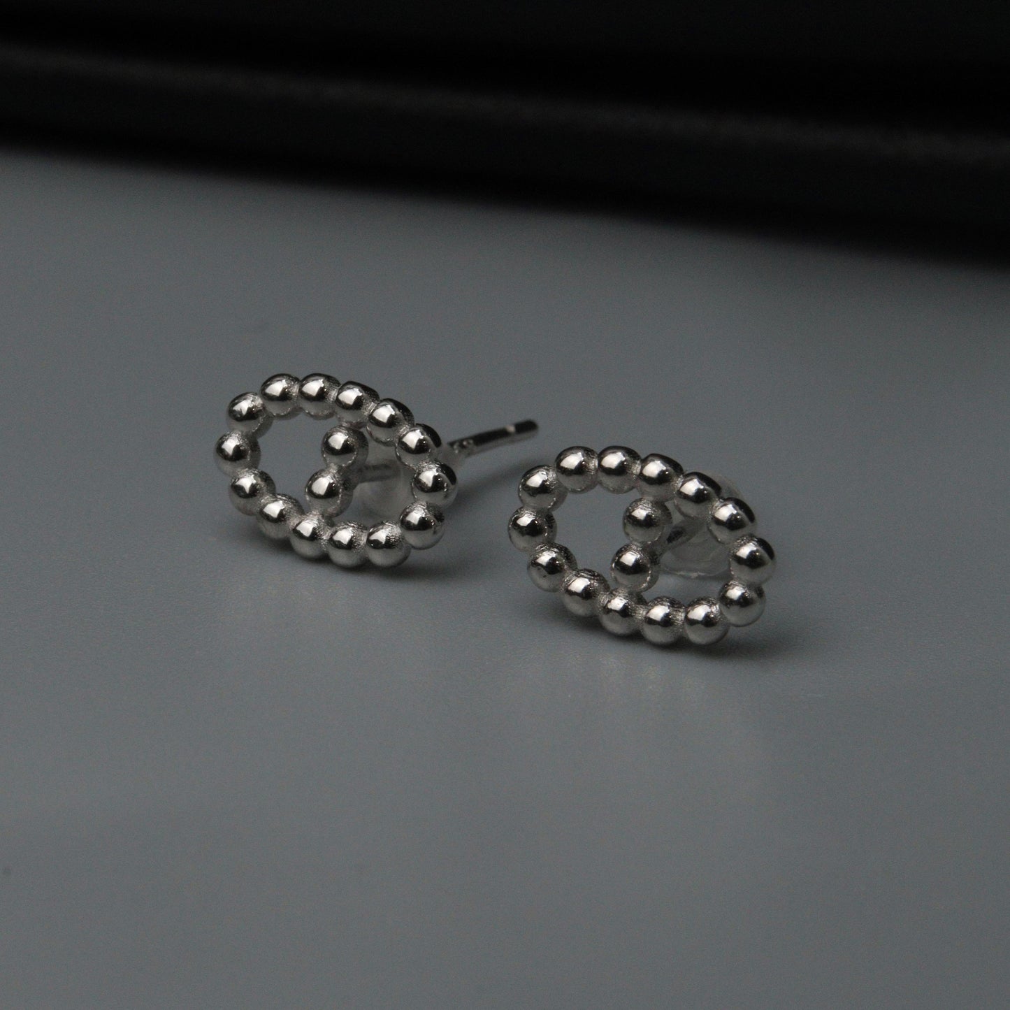 RICH S925 Silver Beaded Oval Stud Earrings Women's