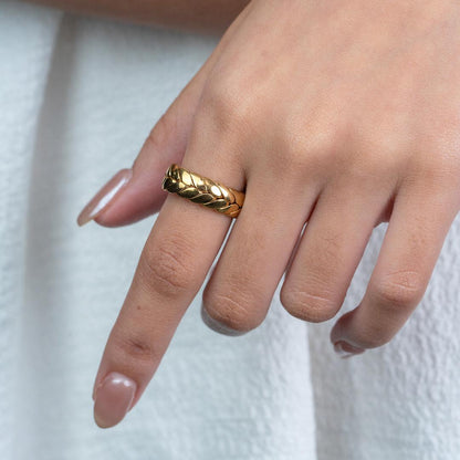 AERA Wheat Twist Adjustable Ring for Women