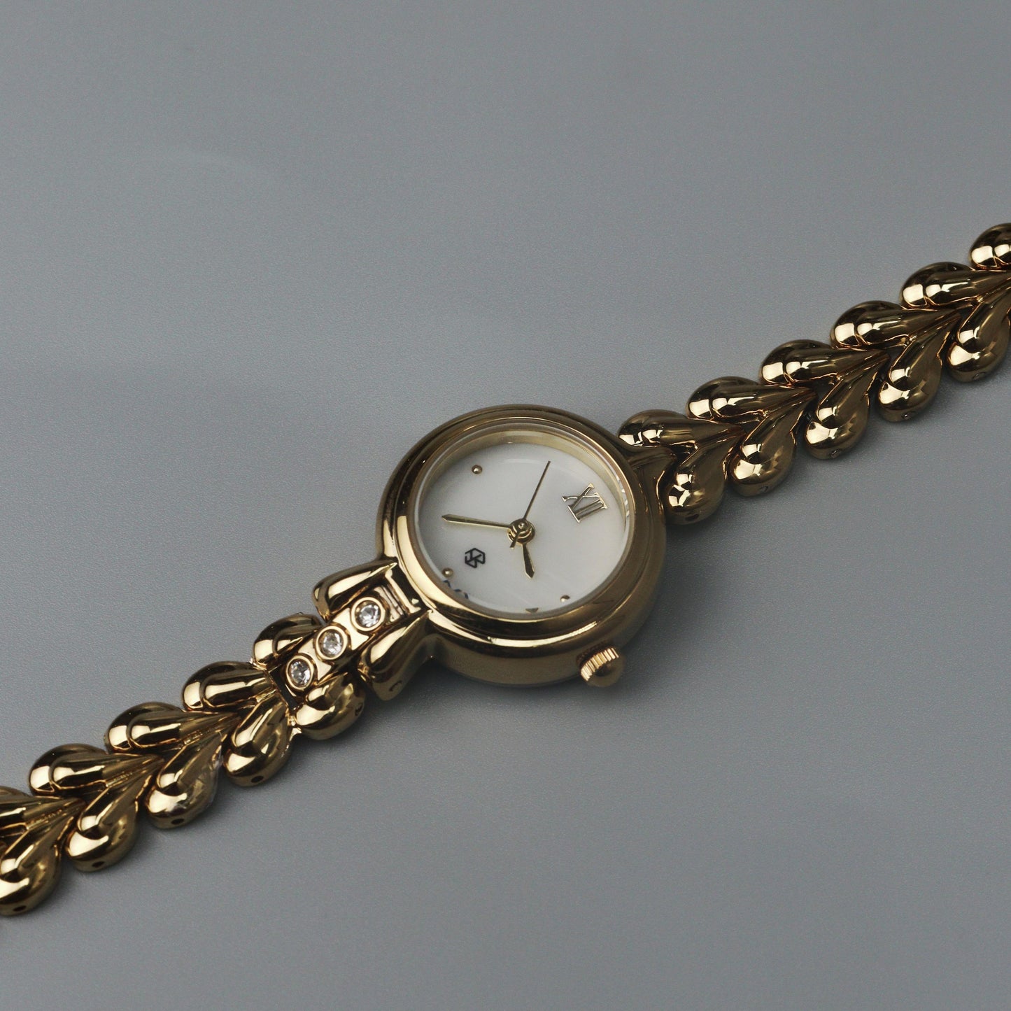 LUELLA Women's Fashion Watch with Round Case