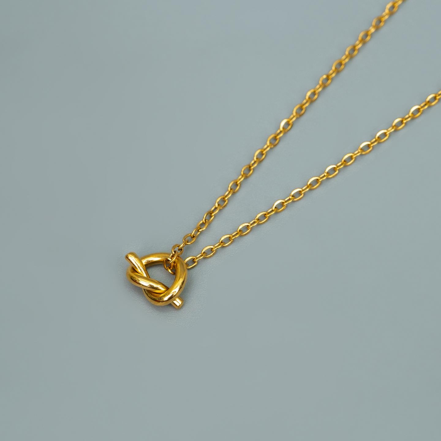 ROA Mini Love Knot Pendant Chain Necklace For Women's