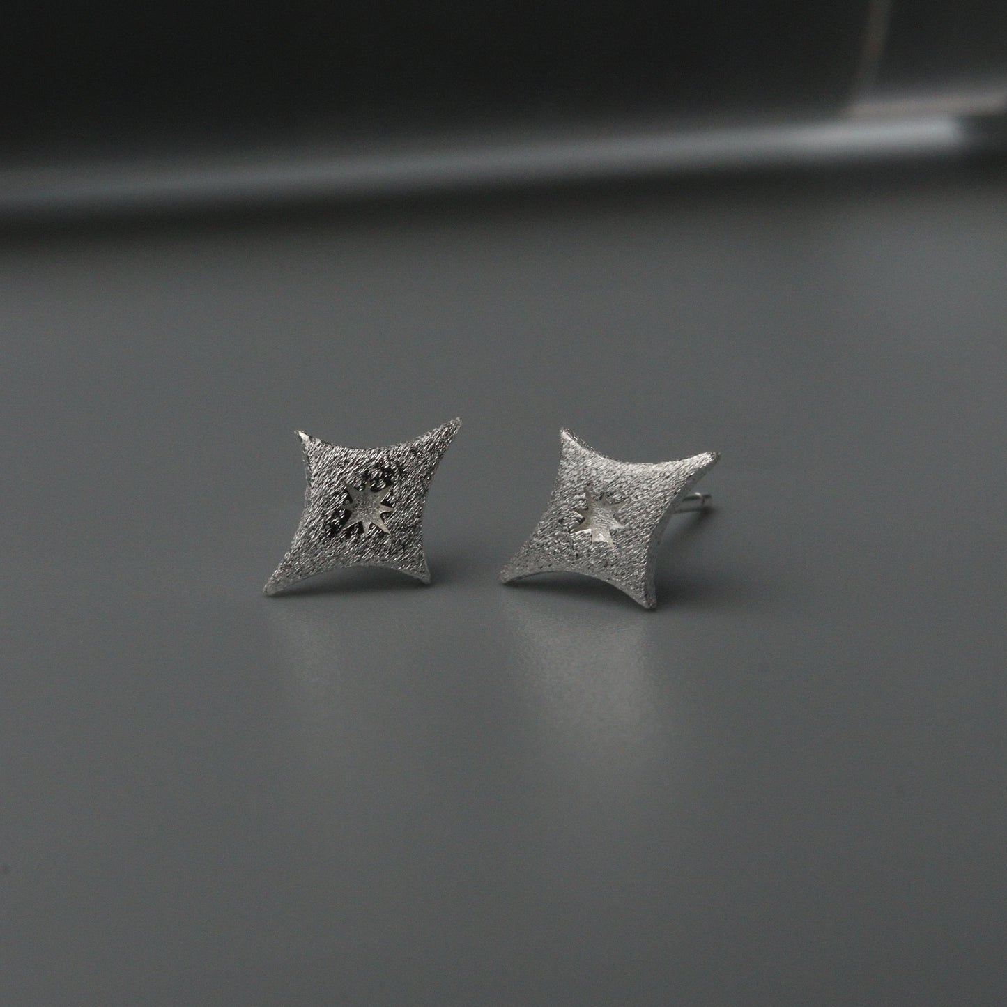 ZURI S925 Silver Star Engraved Scratched Style Stud Earrings