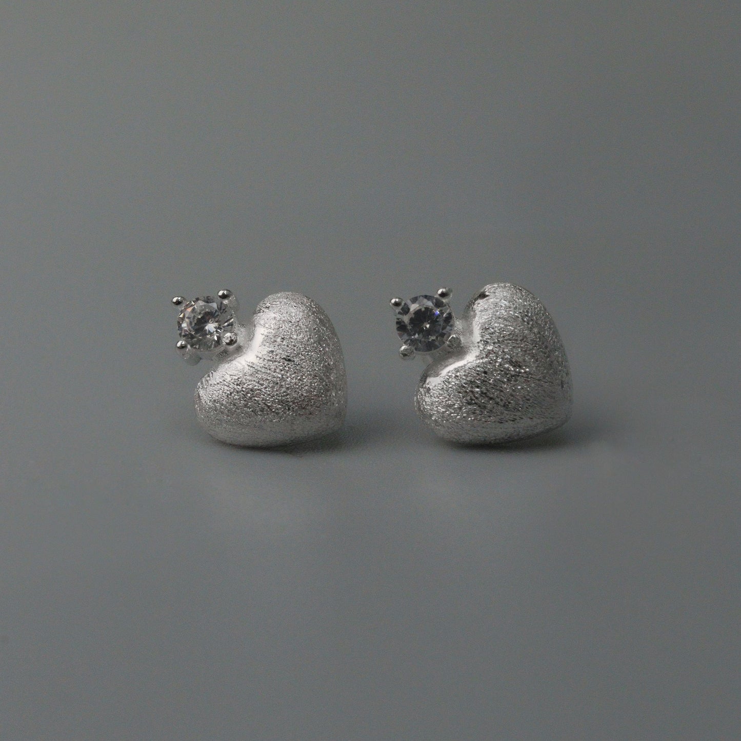 CECIL S925 Silver Heart Shape Scratched Style Stud Earrings
