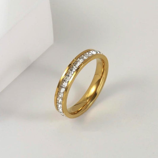 ELLE Engagement Ring