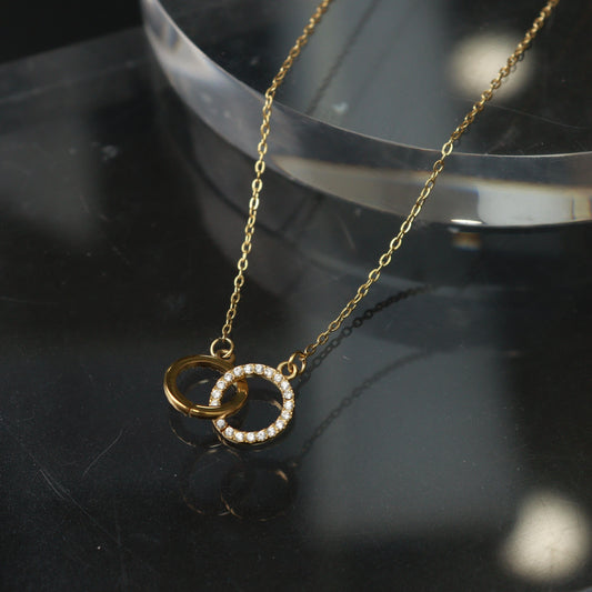 ENTWINE Hollow Round Tangled Pendant Chain Necklace