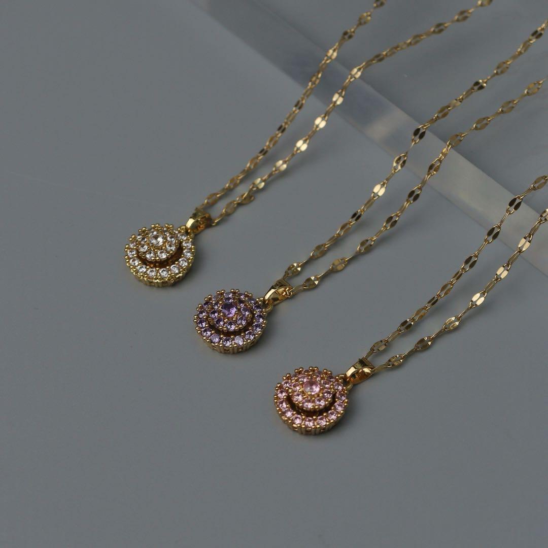 ISABELLE Rotatable Embedded Pendant Dancing