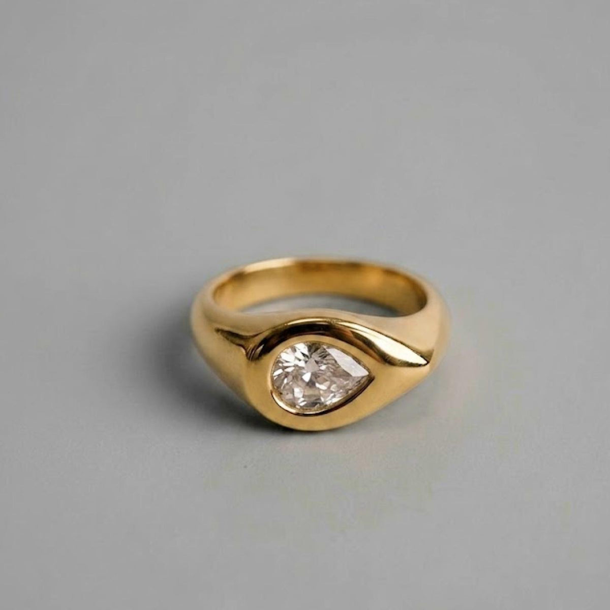 TEVA Centered TearDrop Shape Rings