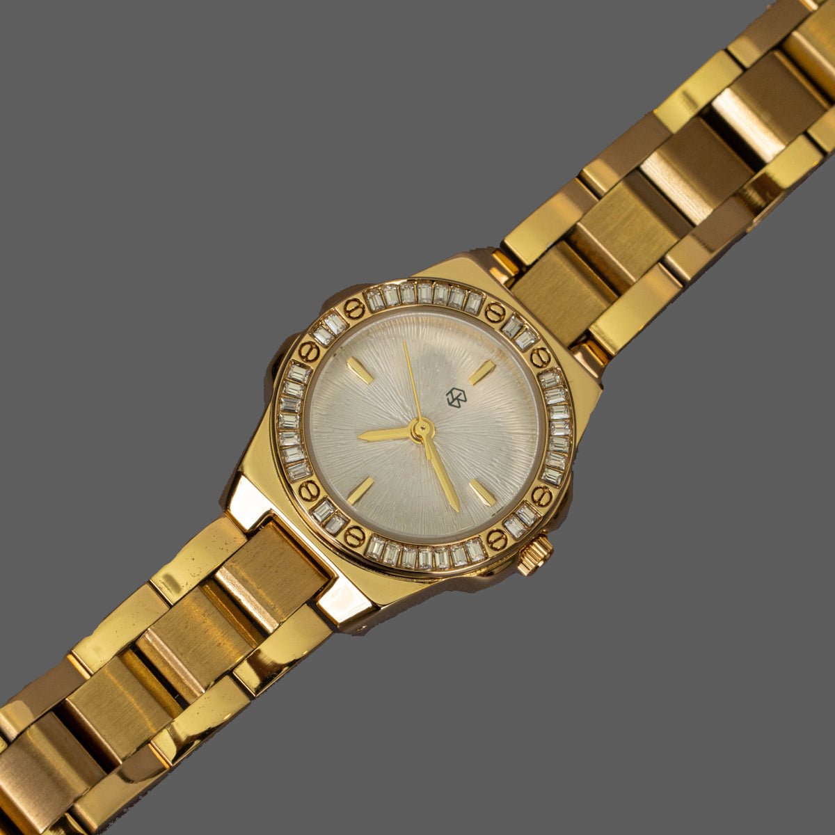 ZOVEN Round Face Glass Encrusted Bezel Watch Women's Minimalist Fashion Watch Quartz