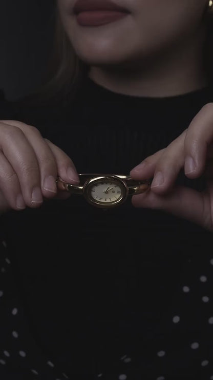 AMORI Oval Bangle Watch For Women's